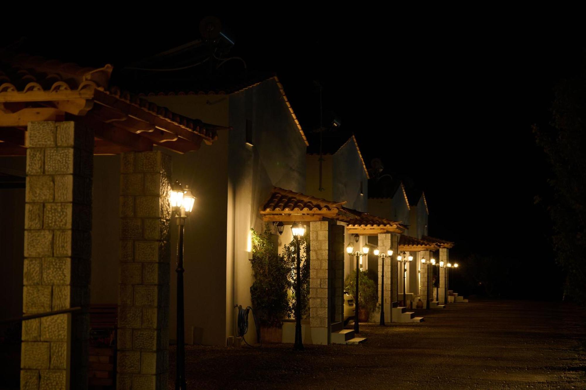 La Familia Luxury Private Maisonettes Near The Sea Gythio Zewnętrze zdjęcie
